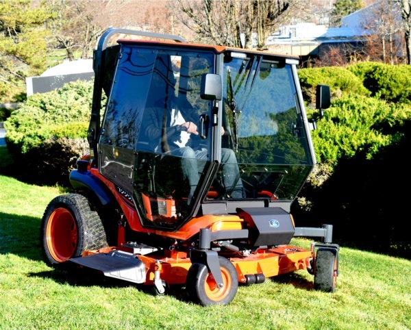 Curtis Industries: Premium Air-Conditioned Cab For Kubota ZD1211